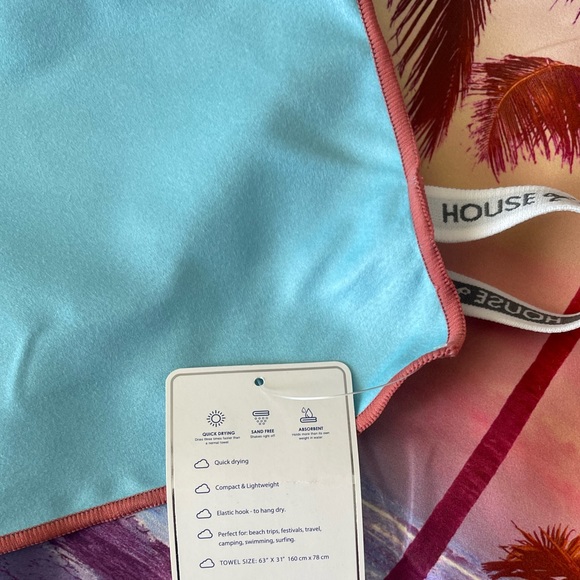 House of Clouds Beach Palm Trees Sand Free Microfiber Beach Towel - Picture 5 of 5